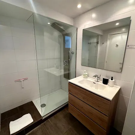 アパート Spacious 1 Bedroom In Bonanova